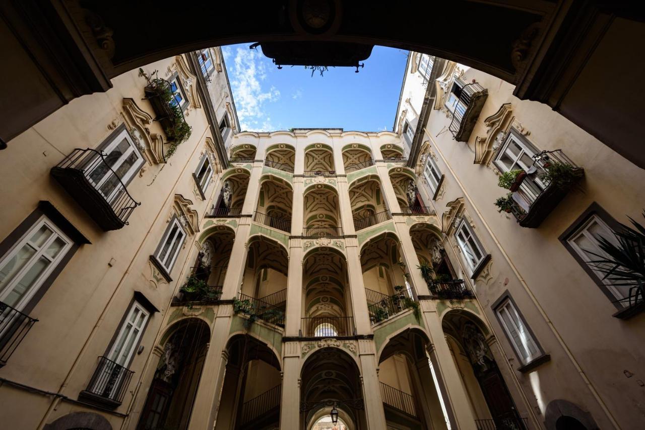 Palazzo Dello Spagnolo Suite Nápoles Exterior foto